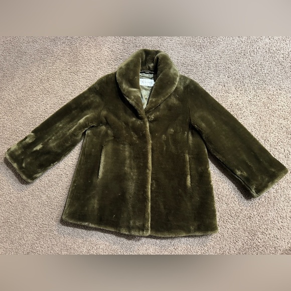 Beta’s Choice Jackets & Blazers - Beta’s Choice Olive Green Faux Fur Coat